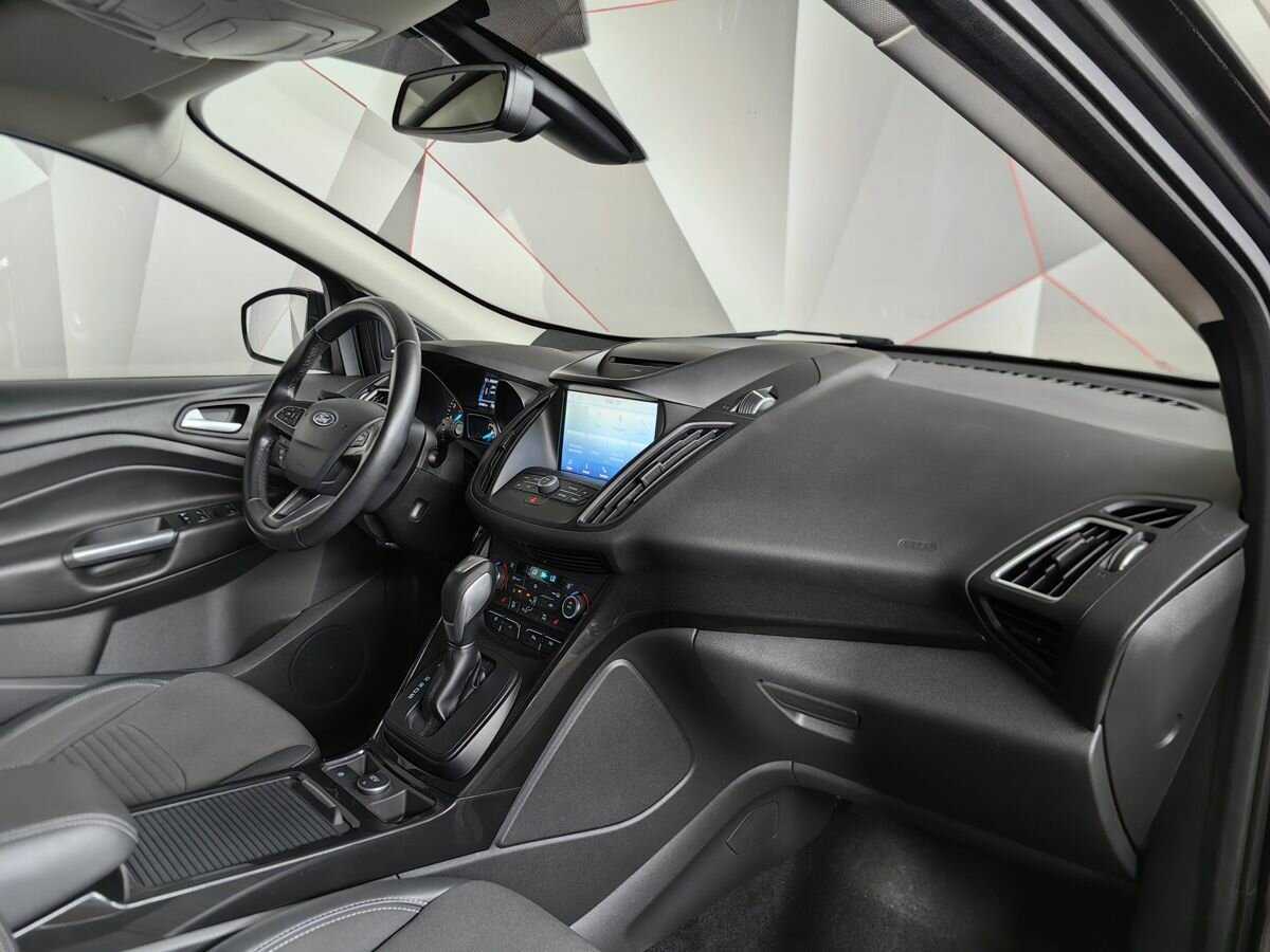 Купить Ford Kuga с пробегом. Фото: #8