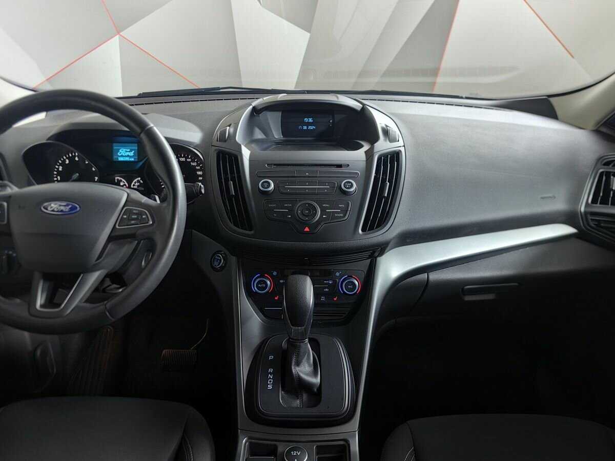 Купить Ford Kuga с пробегом. Фото: #10