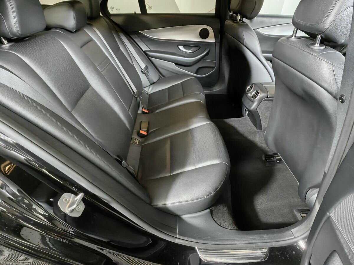 Купить Mercedes-Benz E-Класс с пробегом. Фото: #11