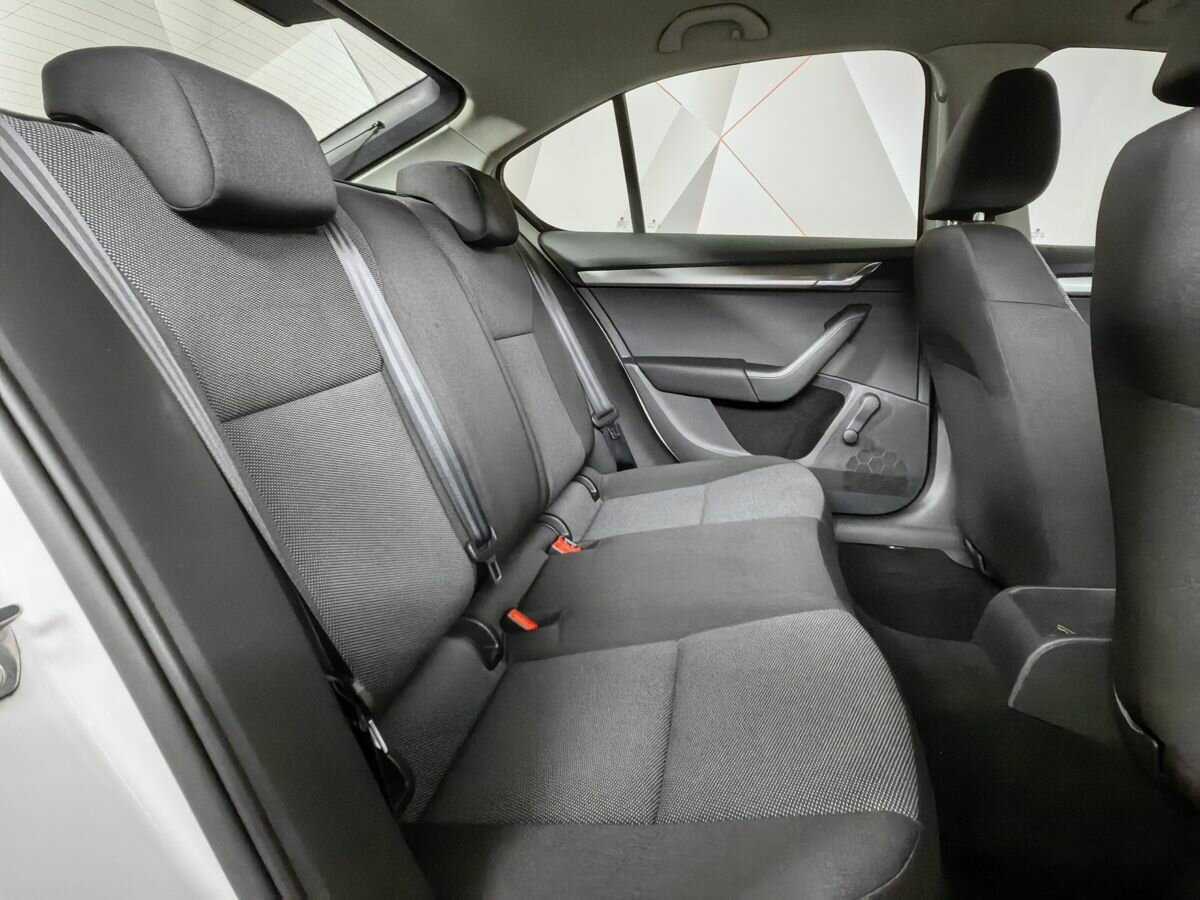 Купить Skoda Octavia с пробегом. Фото: #11