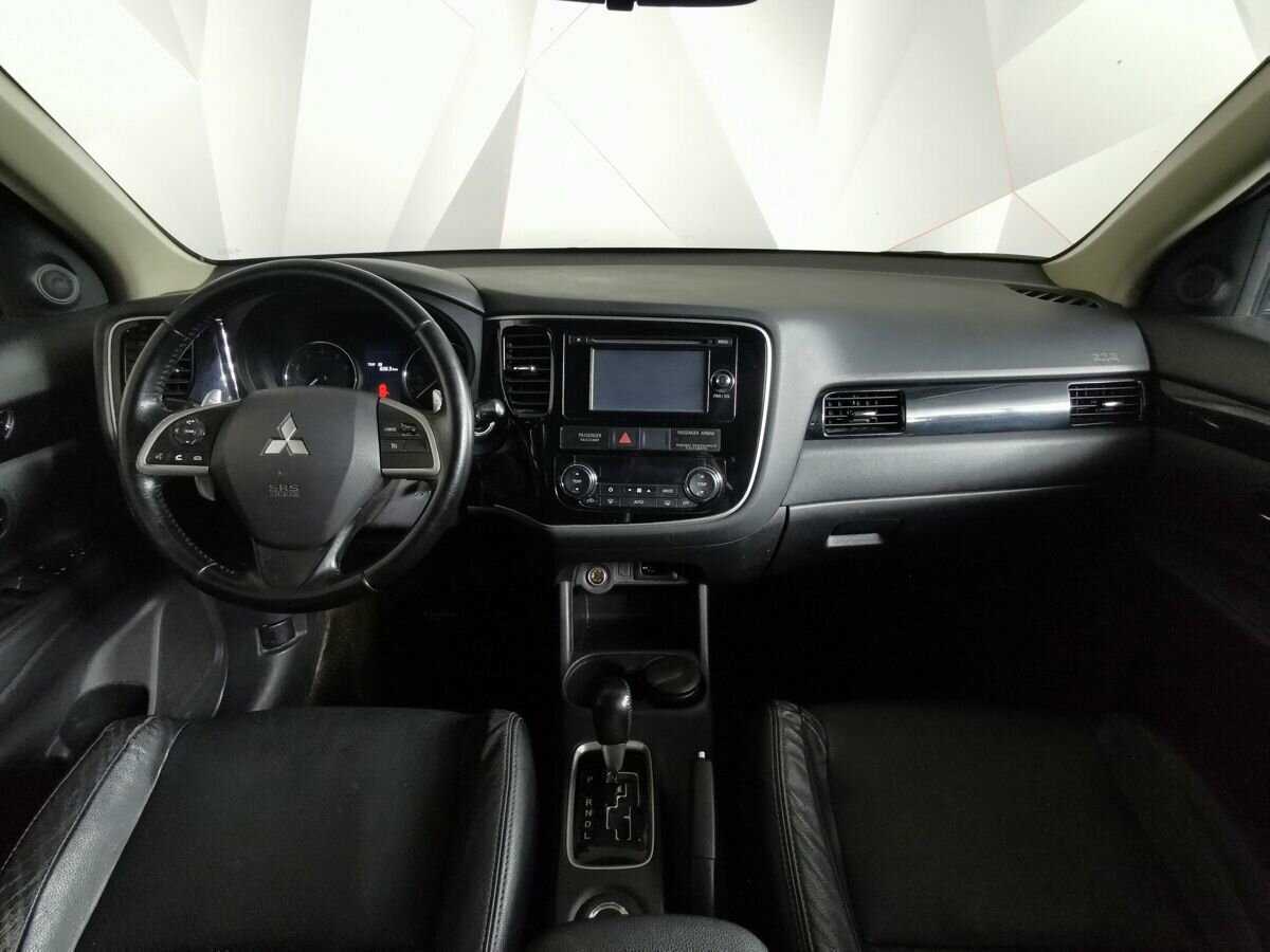 Купить Mitsubishi Outlander с пробегом. Фото: #9