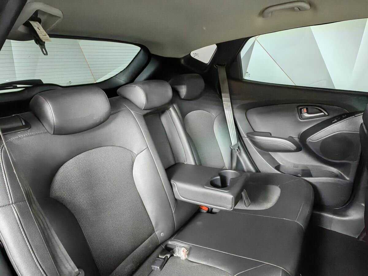 Купить Hyundai ix35 с пробегом. Фото: #12
