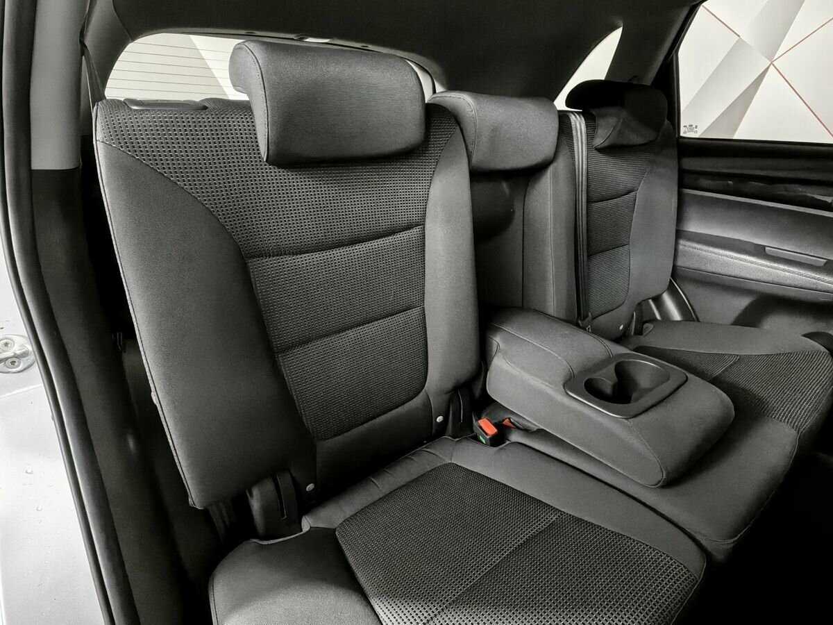 Купить Kia Sorento с пробегом. Фото: #12