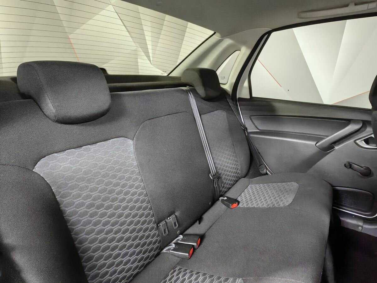 Купить Lada (ВАЗ) Granta с пробегом. Фото: #10