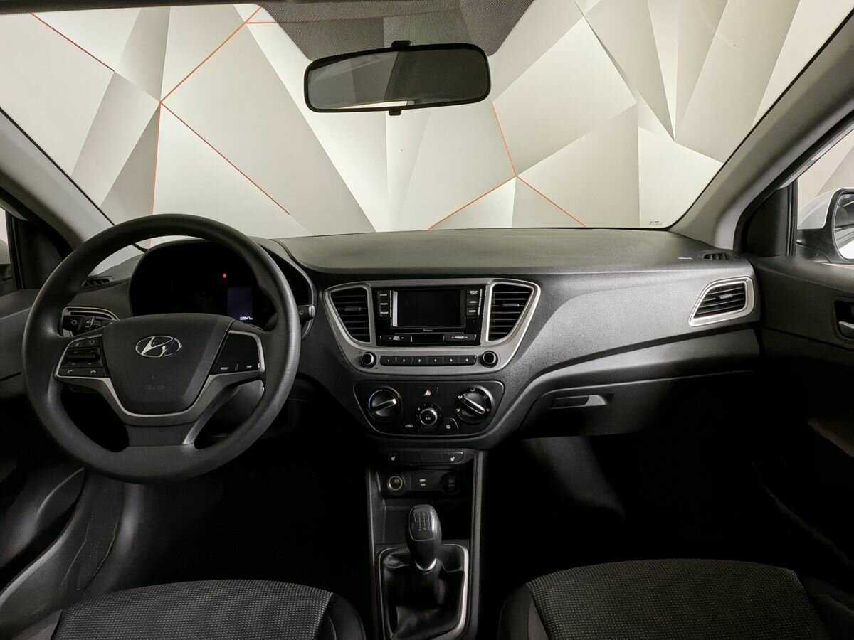 Купить Hyundai Solaris с пробегом. Фото: #9