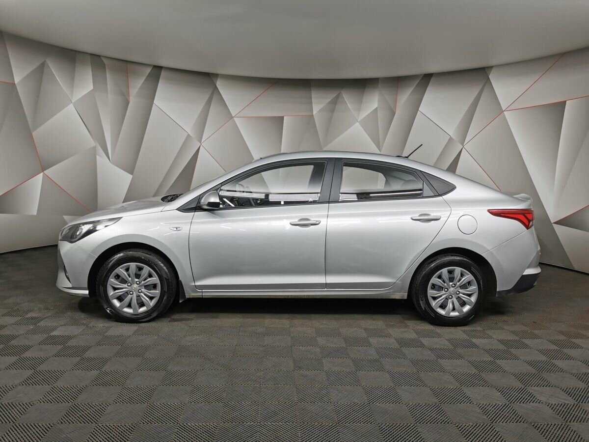 Купить Hyundai Solaris с пробегом. Фото: #4