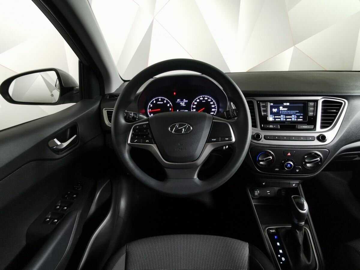 Купить Hyundai Solaris с пробегом. Фото: #14