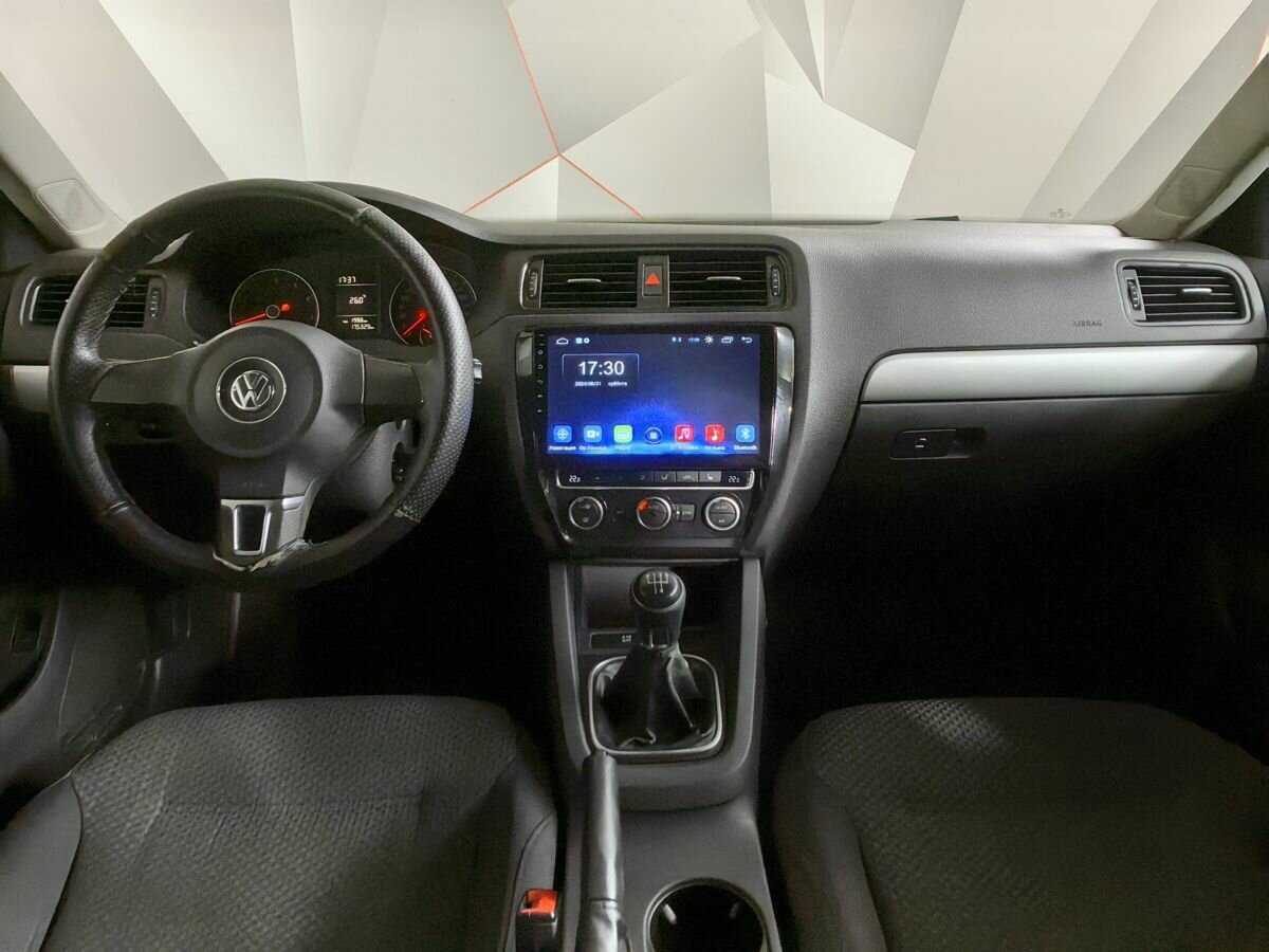 Купить Volkswagen Jetta с пробегом. Фото: #9
