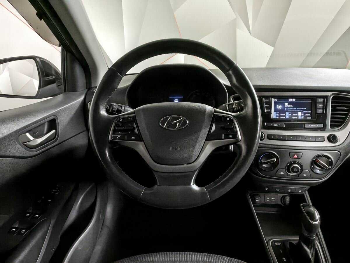 Купить Hyundai Solaris с пробегом. Фото: #14