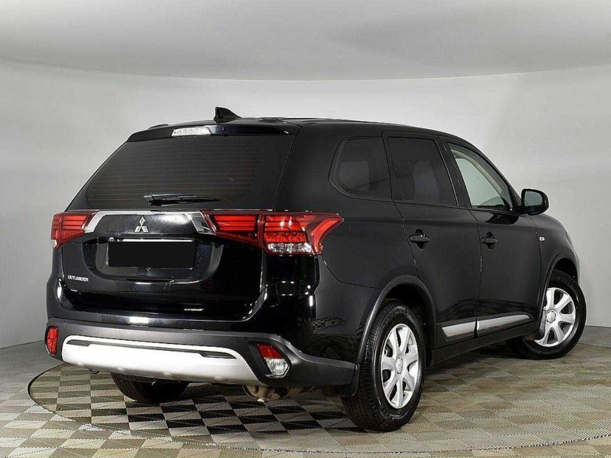 Купить Mitsubishi Outlander с пробегом. Фото: #1