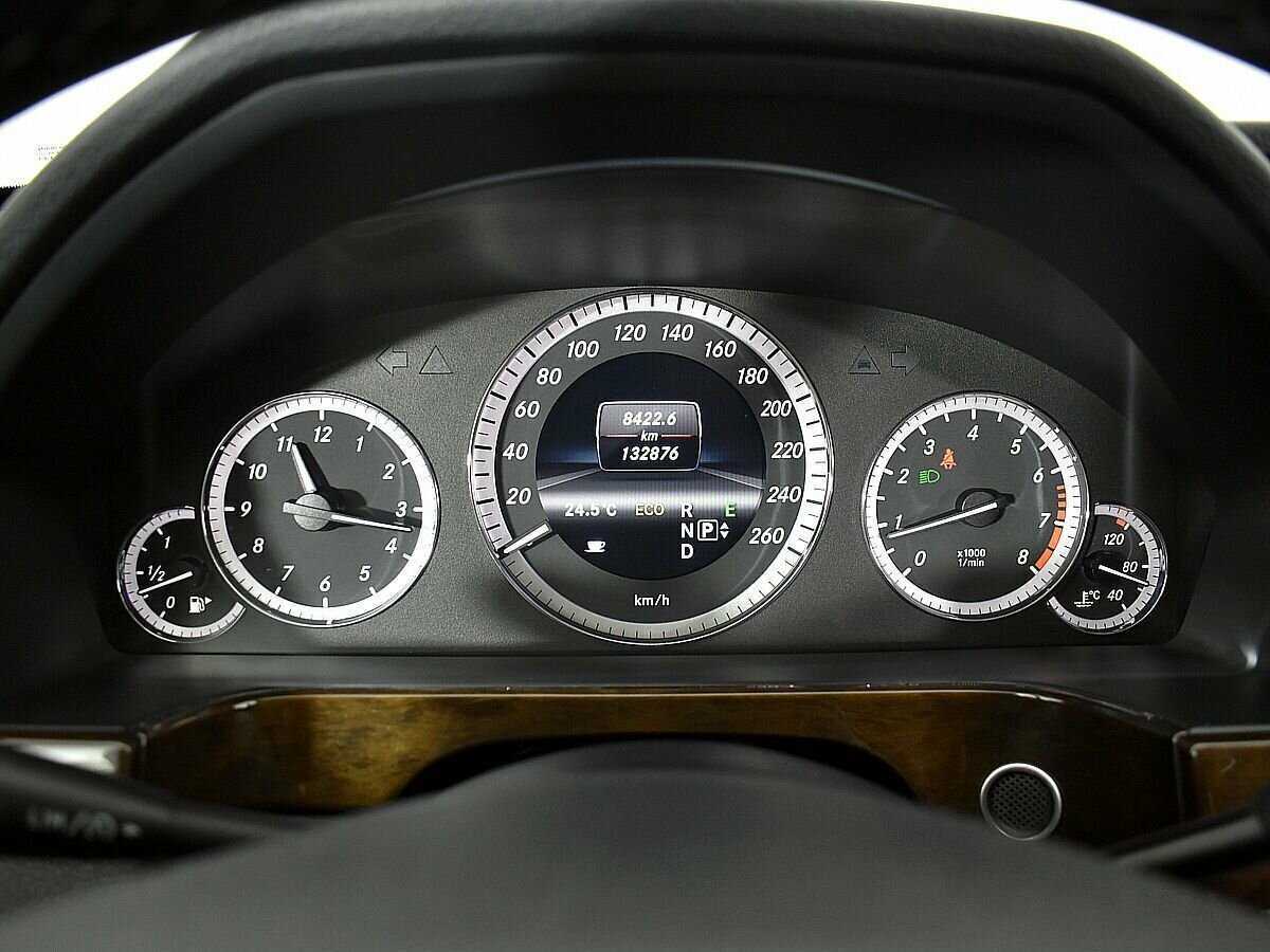 Купить Mercedes-Benz E-Класс с пробегом. Фото: #11