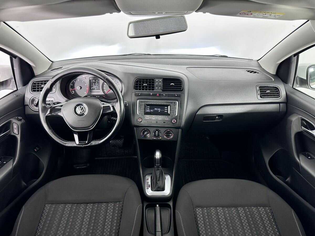 Купить Volkswagen Polo с пробегом. Фото: #8