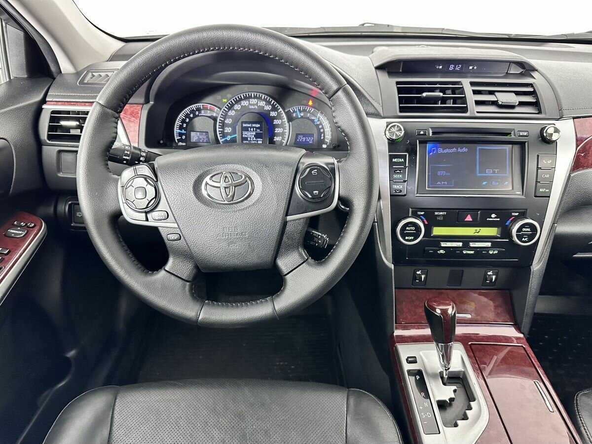 Купить Toyota Camry с пробегом. Фото: #9
