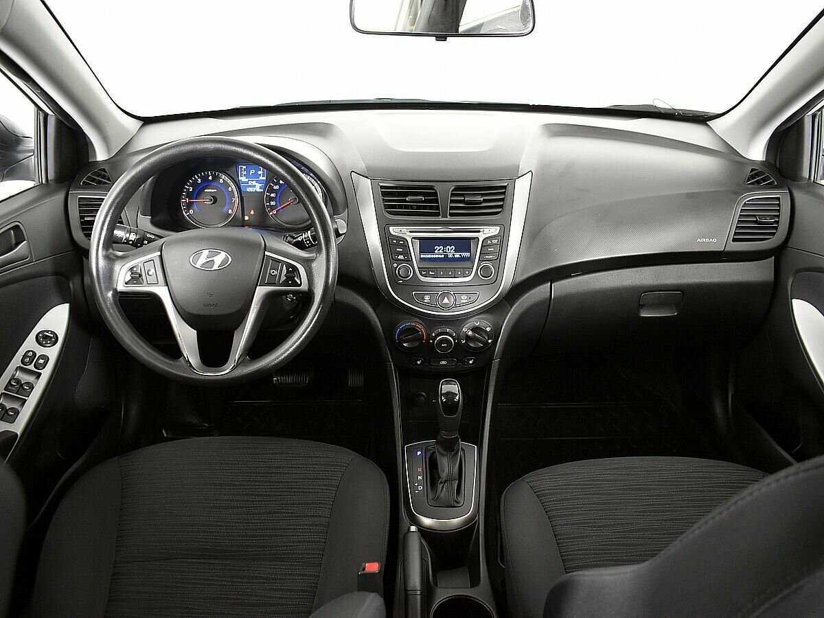 Купить Hyundai Solaris с пробегом. Фото: #9