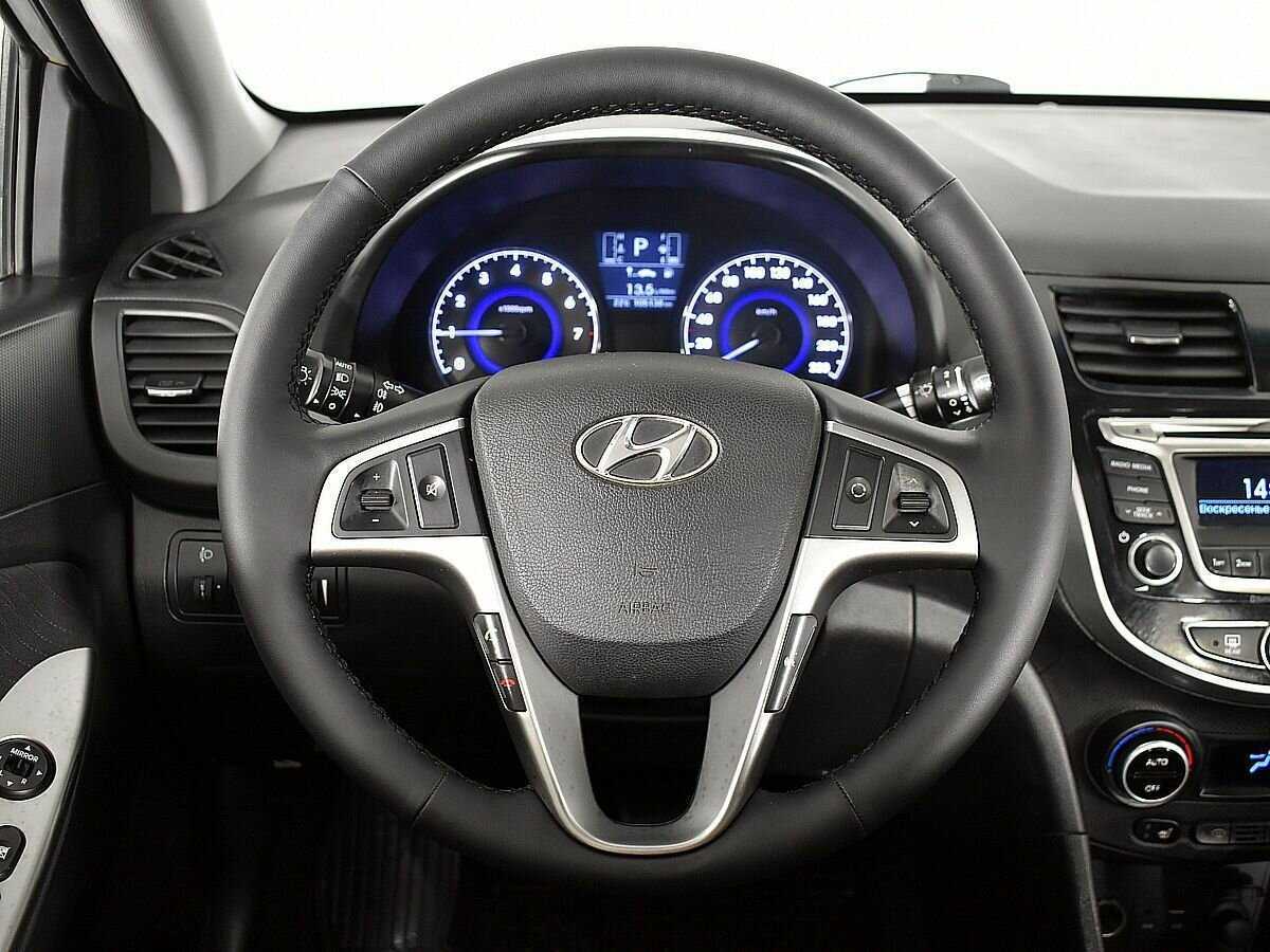 Купить Hyundai Solaris с пробегом. Фото: #10