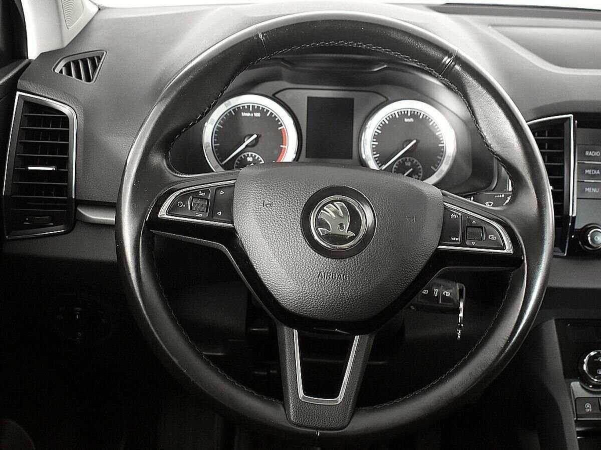 Купить Skoda Karoq с пробегом. Фото: #10
