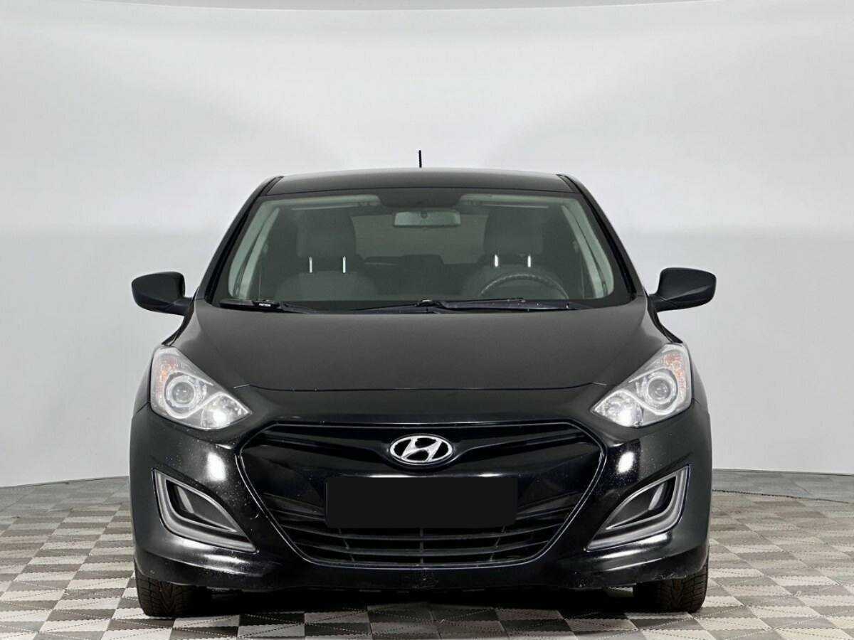 Купить Hyundai i30 с пробегом. Фото: #2