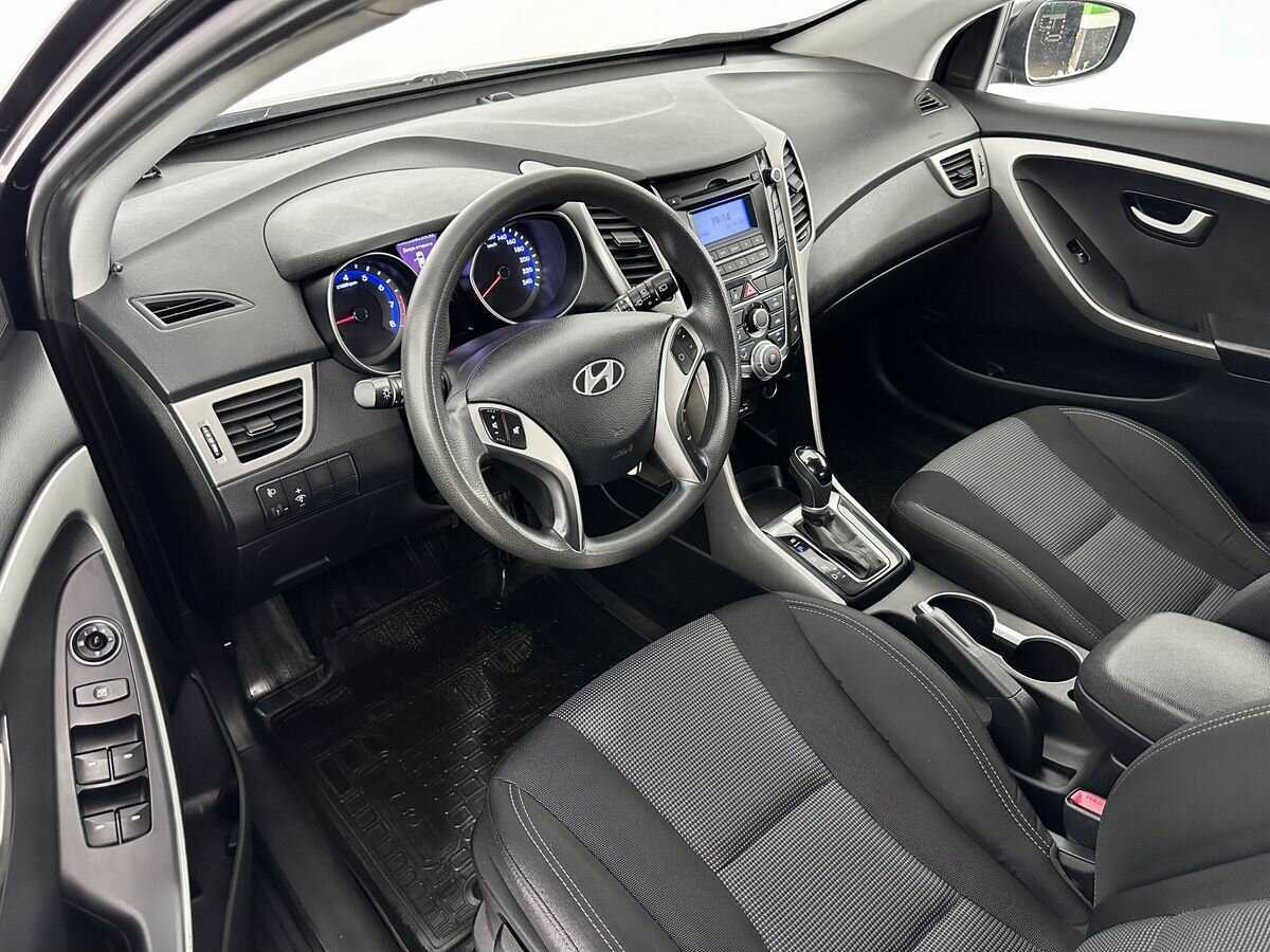 Купить Hyundai i30 с пробегом. Фото: #6