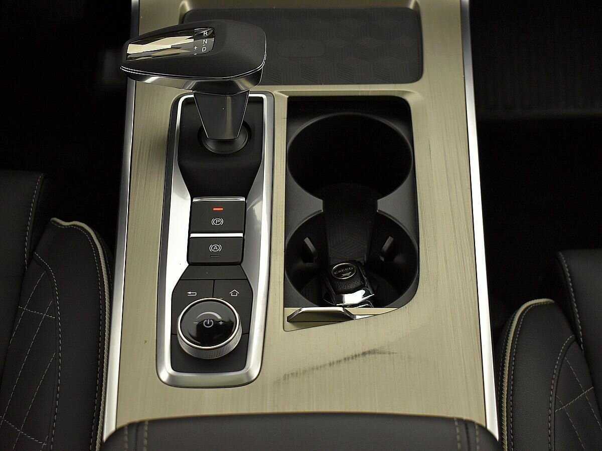 Купить EXEED VX с пробегом. Фото: #15