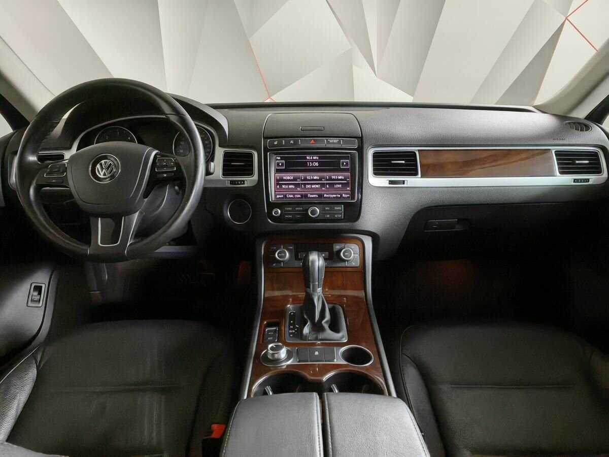 Купить Volkswagen Touareg с пробегом. Фото: #9