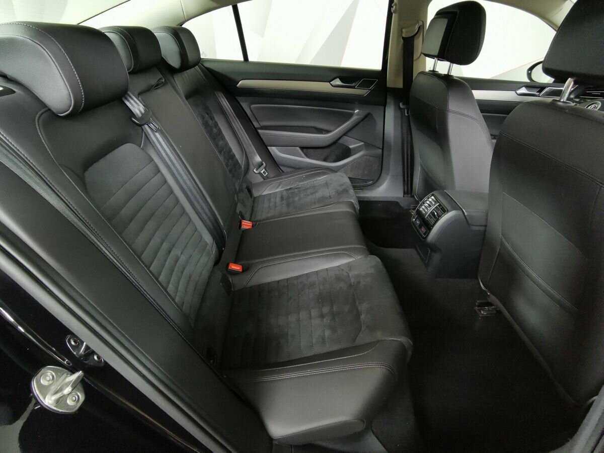 Купить Volkswagen Passat с пробегом. Фото: #11