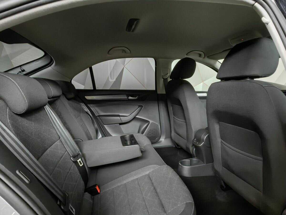 Купить Volkswagen Polo с пробегом. Фото: #11