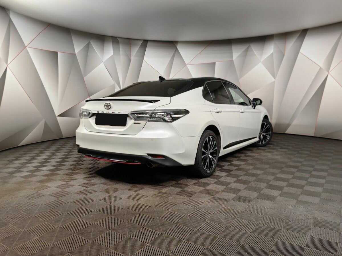 Купить Toyota Camry с пробегом. Фото: #1