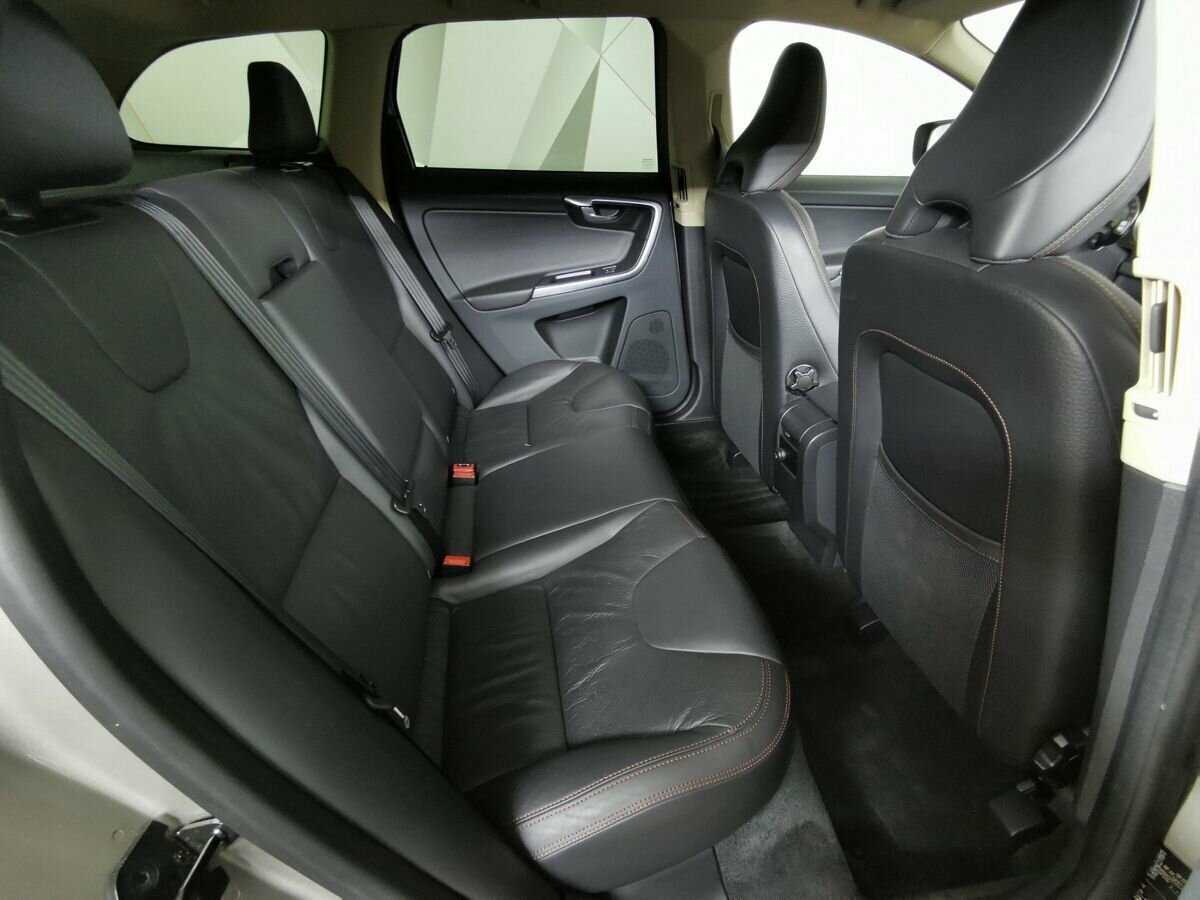 Купить Volvo XC60 с пробегом. Фото: #11