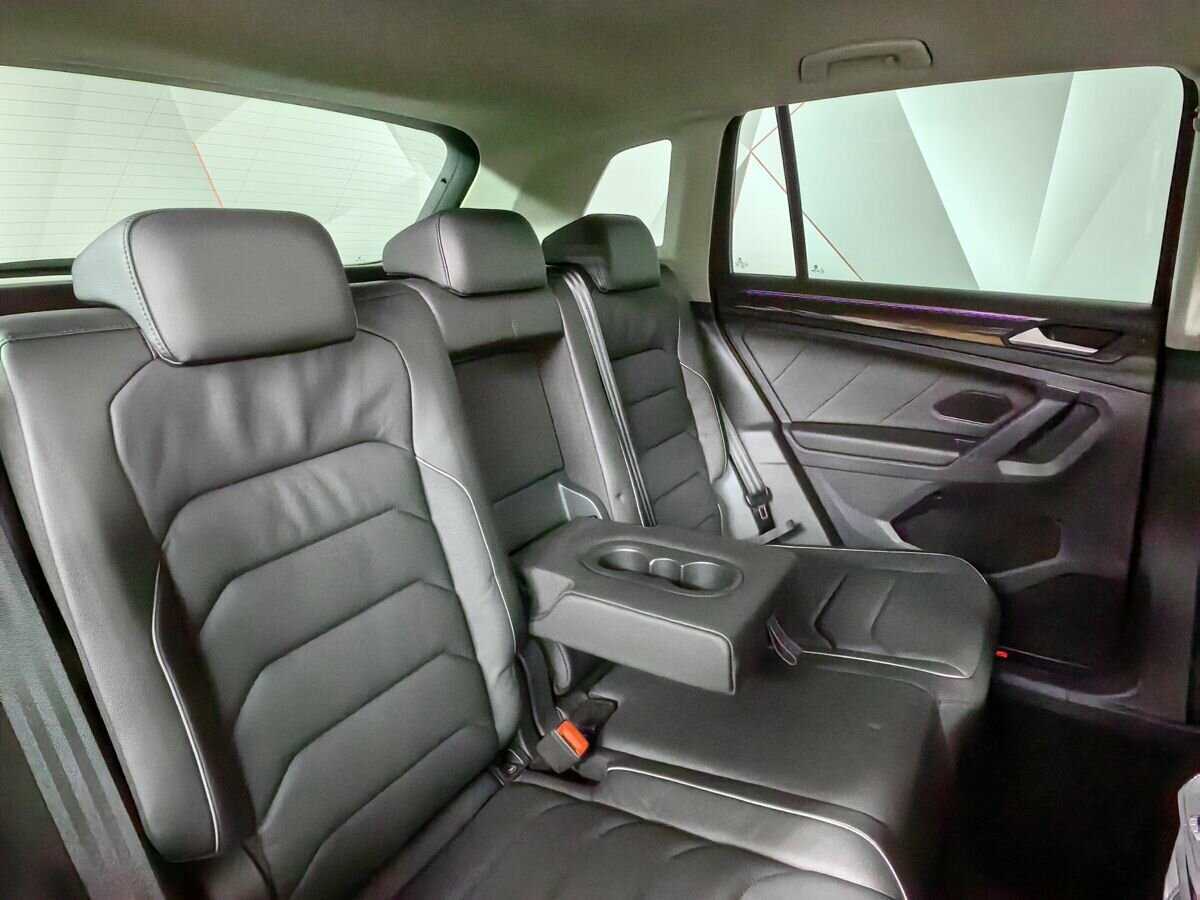 Купить Volkswagen Tiguan с пробегом. Фото: #12
