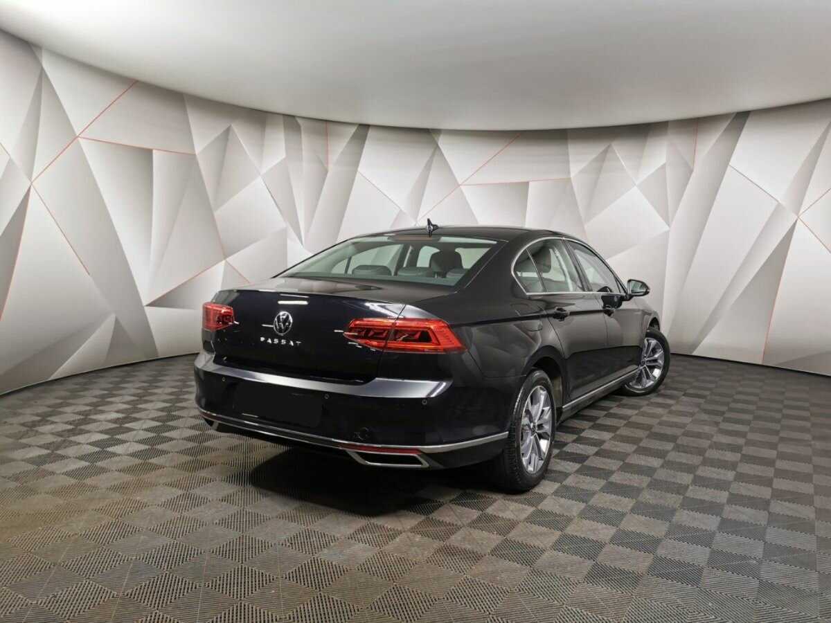 Купить Volkswagen Passat с пробегом. Фото: #1