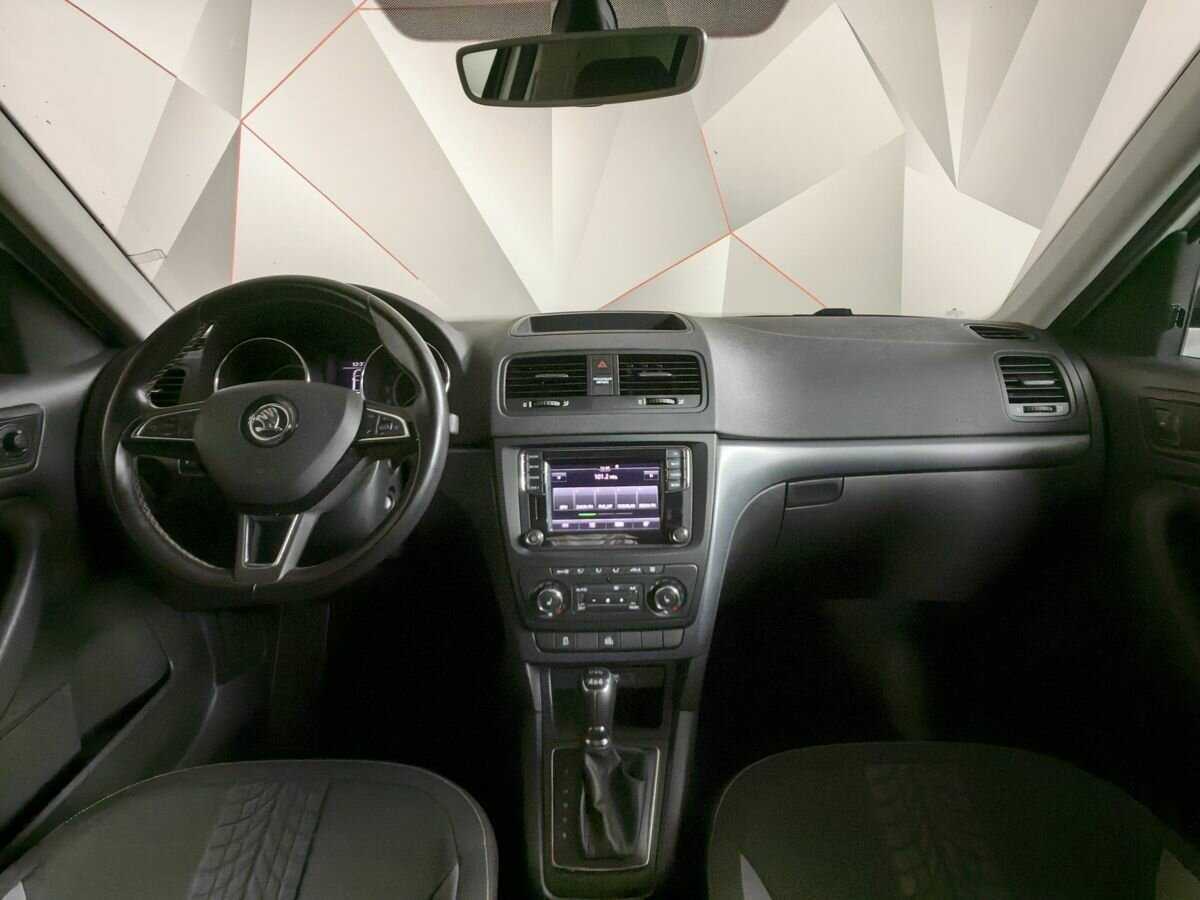 Купить Skoda Yeti с пробегом. Фото: #9