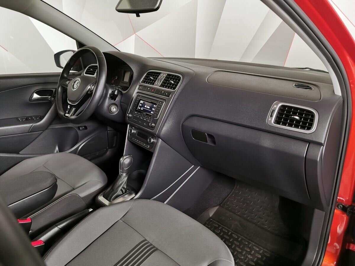 Купить Volkswagen Polo с пробегом. Фото: #8