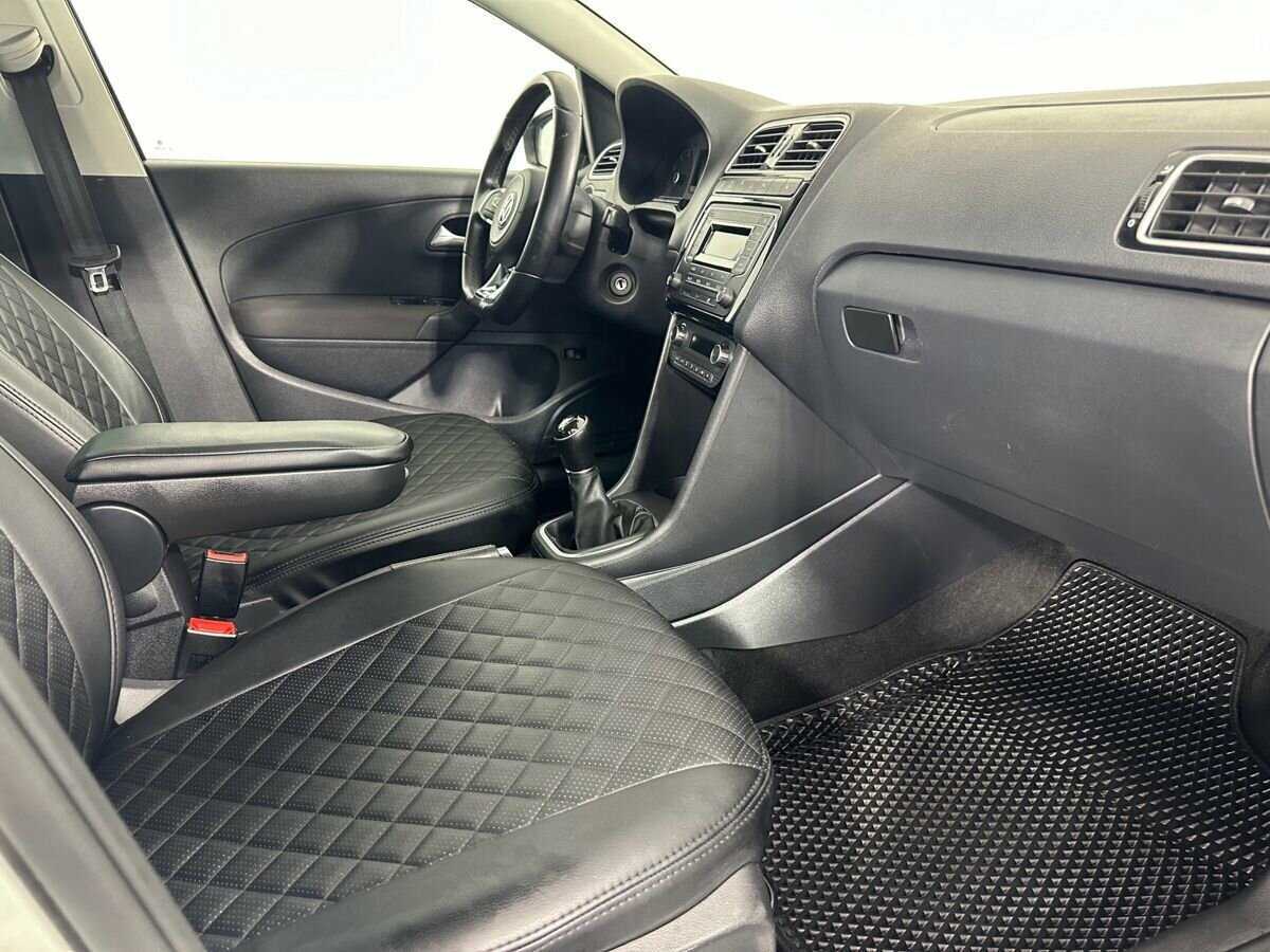 Купить Volkswagen Polo с пробегом. Фото: #13