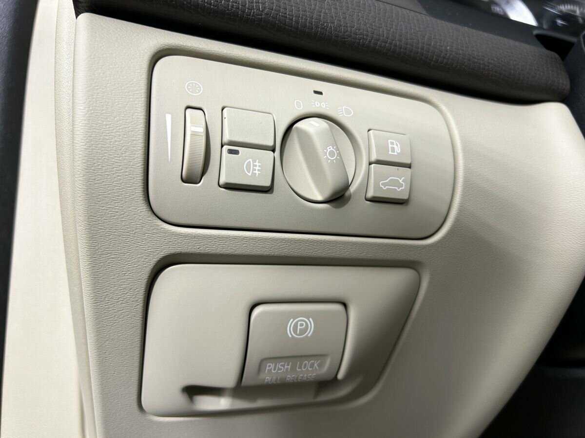 Купить Volvo XC60 с пробегом. Фото: #8