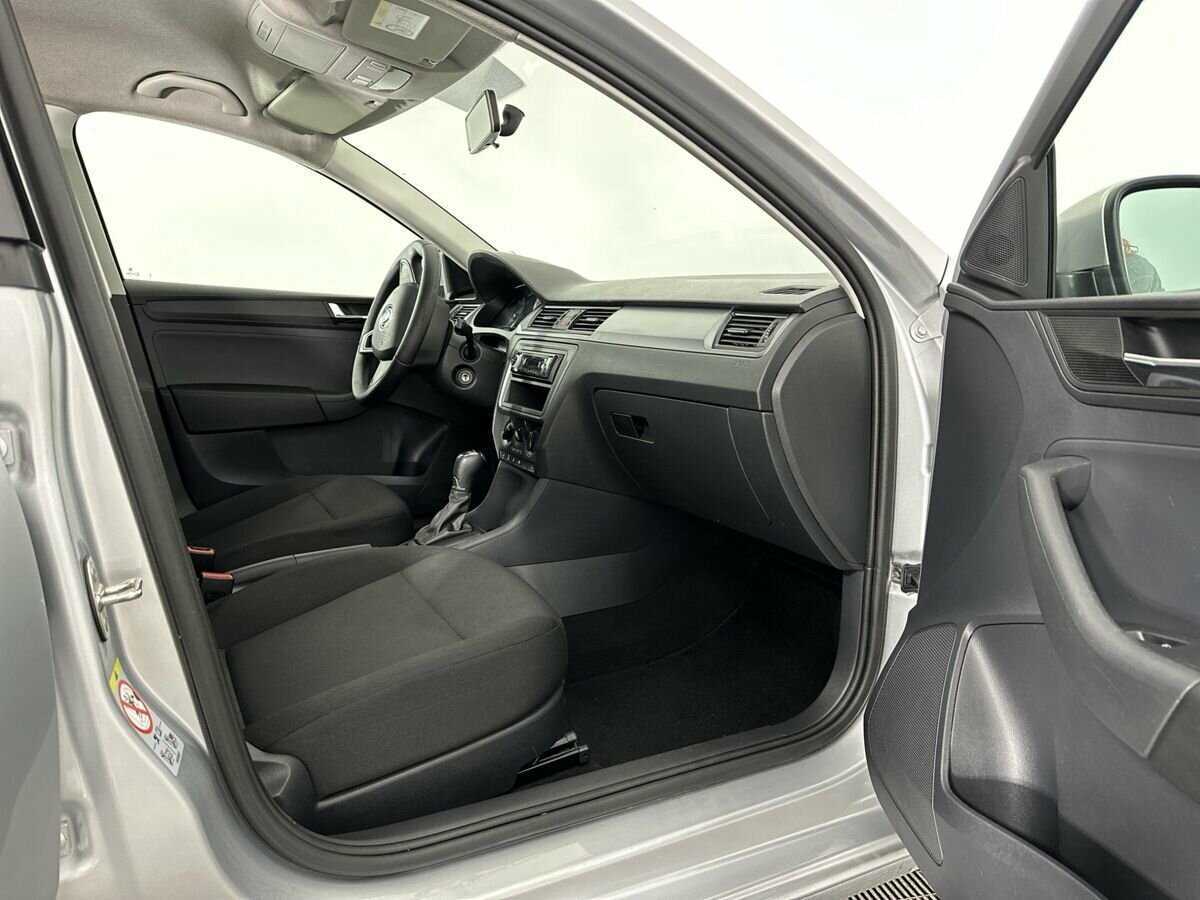 Купить Skoda Rapid с пробегом. Фото: #13