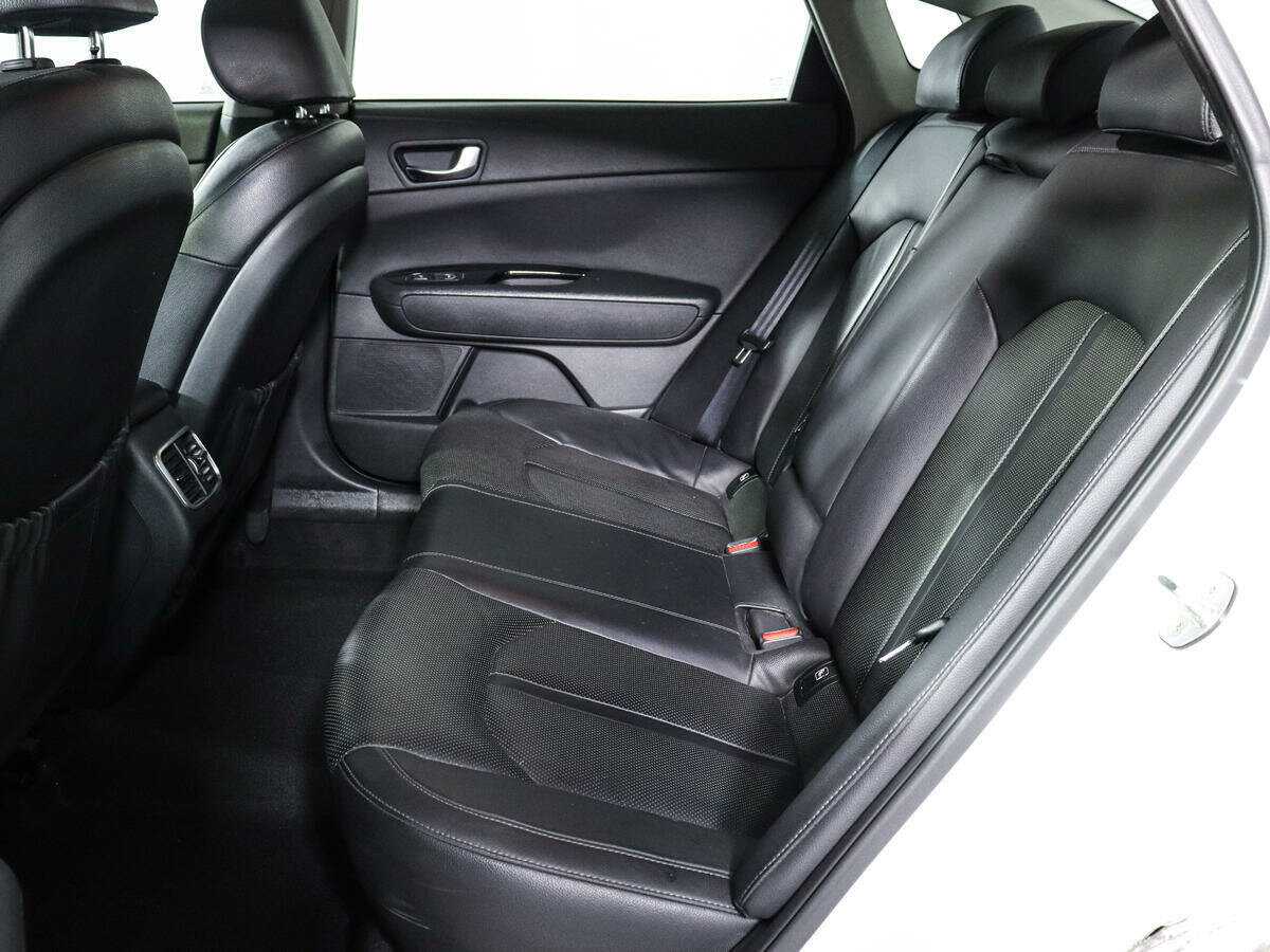 Купить Kia Optima с пробегом. Фото: #9