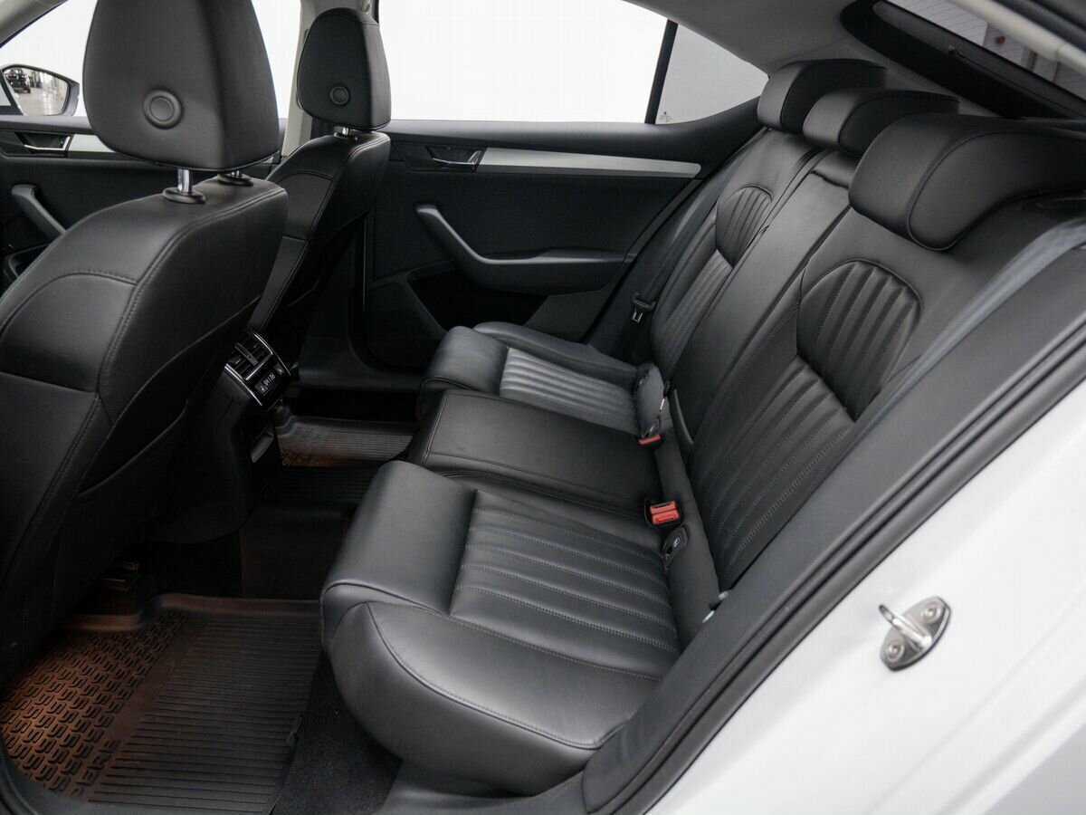 Купить Skoda Superb с пробегом. Фото: #12