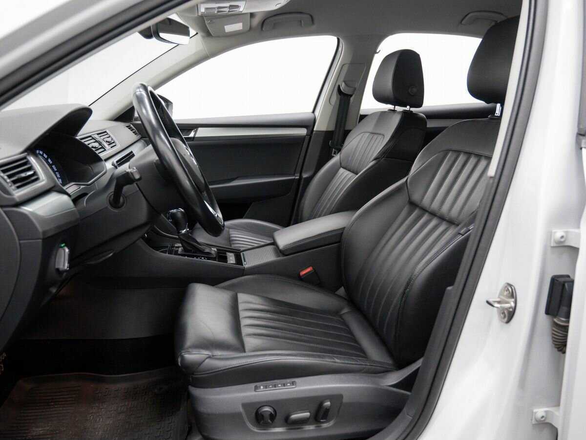 Купить Skoda Superb с пробегом. Фото: #14