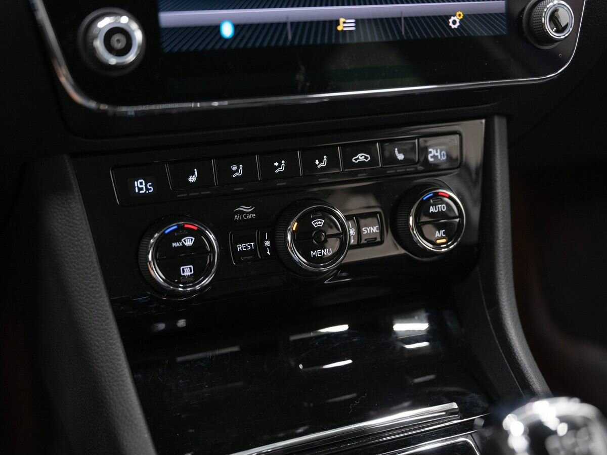 Купить Skoda Superb с пробегом. Фото: #21