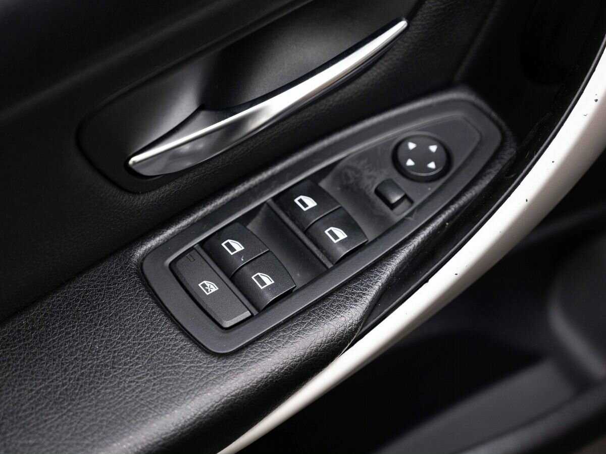 Купить BMW 3 серии с пробегом. Фото: #21