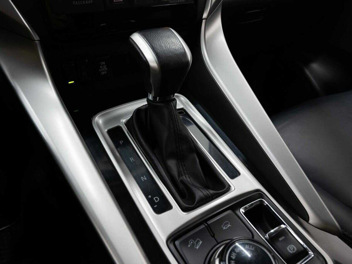 Купить Mitsubishi Pajero Sport с пробегом. Фото: #22