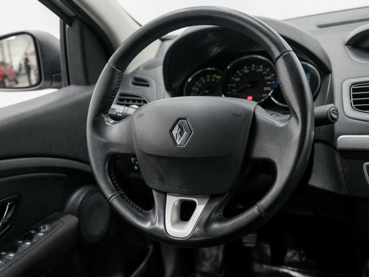 Купить Renault Fluence с пробегом. Фото: #10