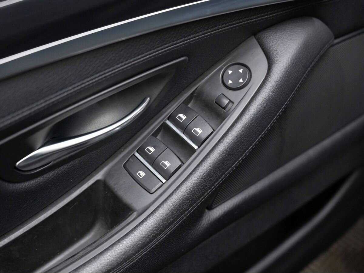 Купить BMW 5 серии с пробегом. Фото: #21