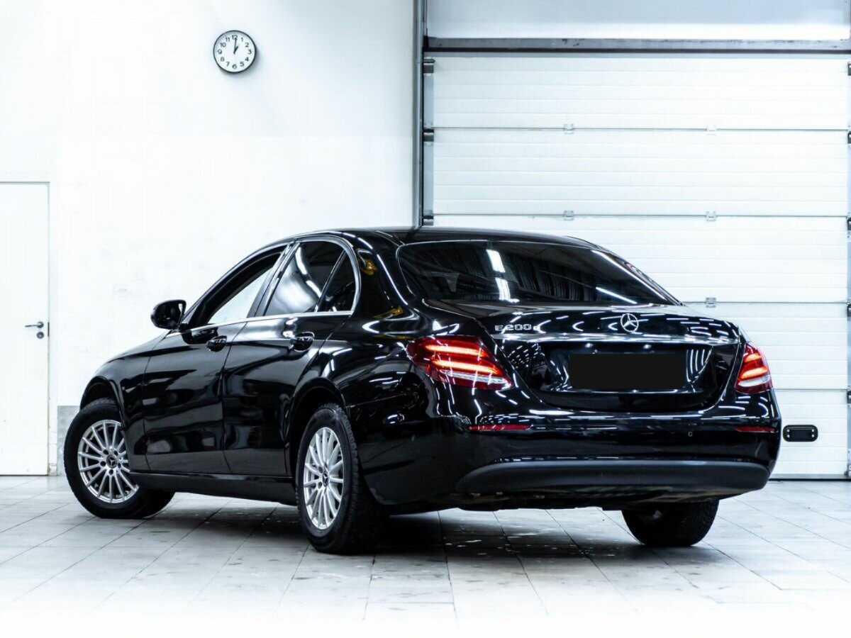 Купить Mercedes-Benz E-Класс с пробегом. Фото: #2