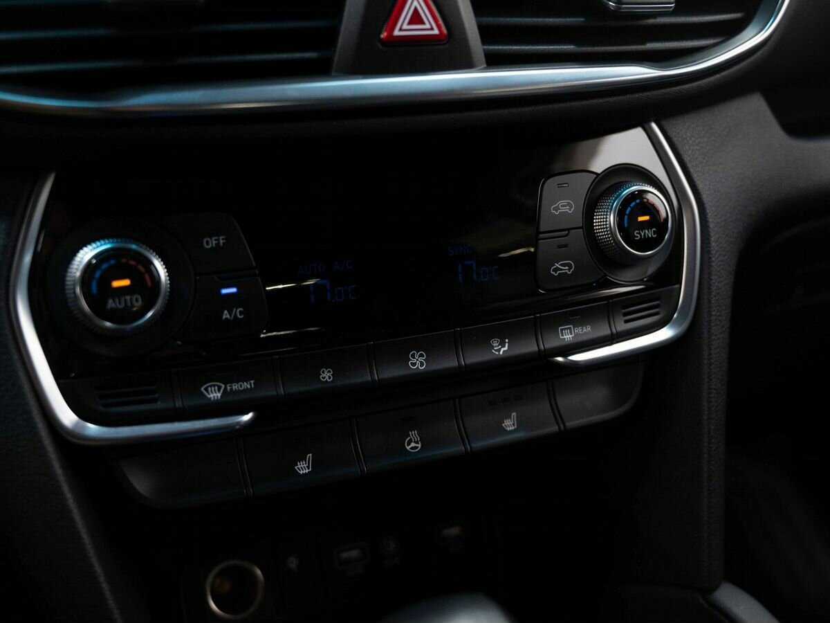 Купить Hyundai Santa Fe с пробегом. Фото: #21