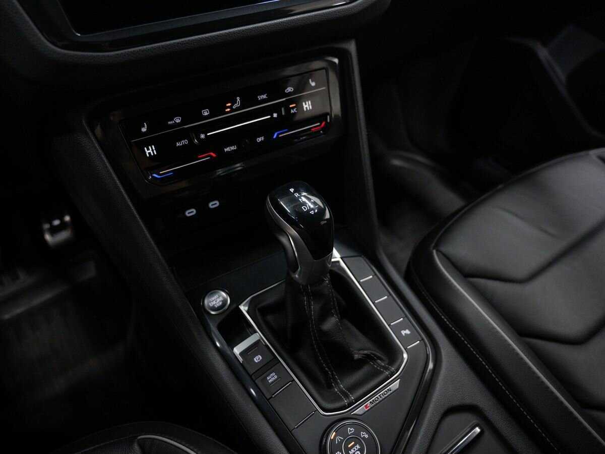 Купить Volkswagen Tiguan с пробегом. Фото: #18