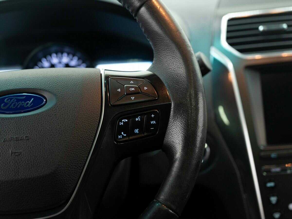 Купить Ford Explorer с пробегом. Фото: #16