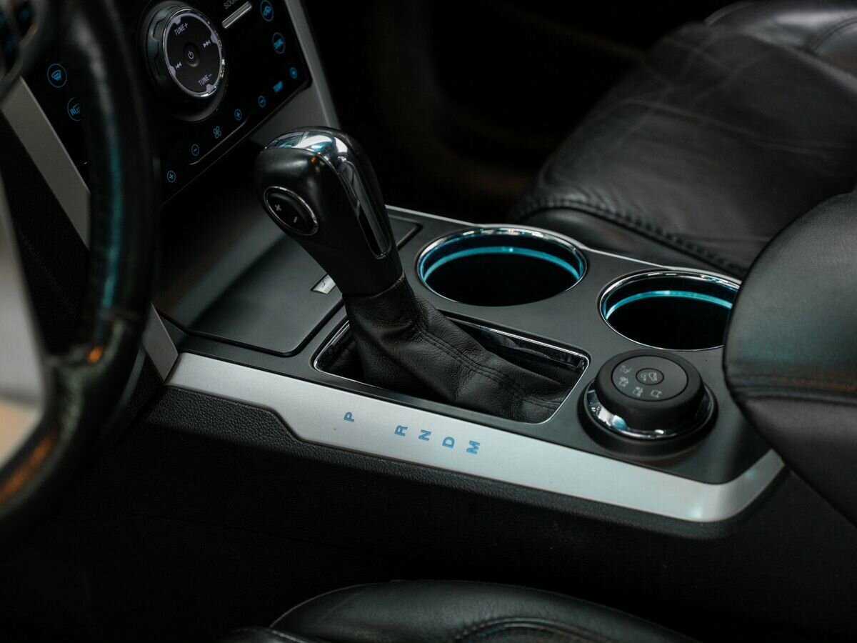 Купить Ford Explorer с пробегом. Фото: #17