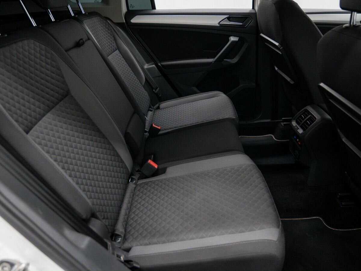 Купить Volkswagen Tiguan с пробегом. Фото: #8