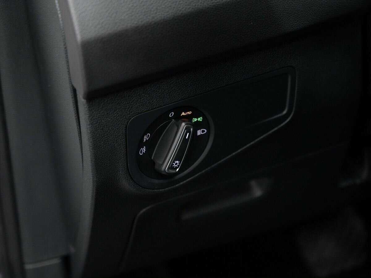 Купить Volkswagen Tiguan с пробегом. Фото: #18